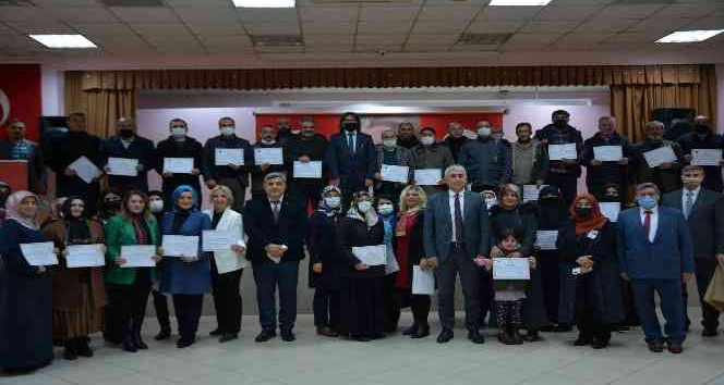Gümüşhane’de 93 kursiyere sertifikaları verildi