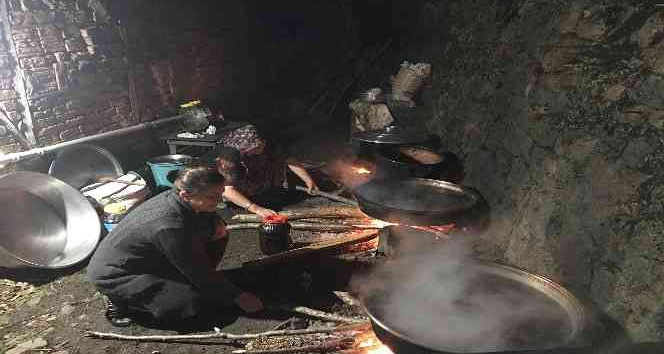 Ordu’da doğal armut pekmezinin yapımı başladı