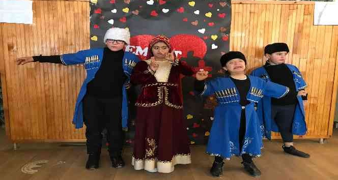Iğdır’da özel öğrenciler farkındalık için kafe işletti