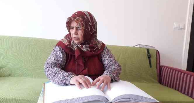 13 yıl önce hafızlık eğitimine başlayan görme engelli Hatice Teyze 67 yaşında hafız oldu