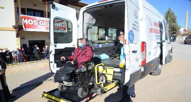 Kırşehir’de, Engelsiz Yaşam Rehabilitasyon ve Gündüz Bakım Evi açıldı