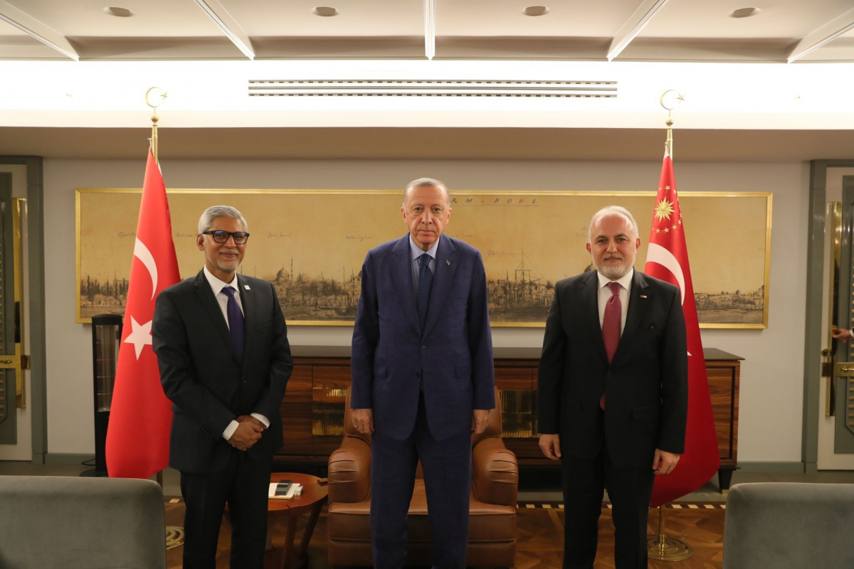 Cumhurbaşkanı Erdoğan, Kızılay Başkanı Kınık ve IFRC Genel Sekreteri Chapagain'i kabul etti