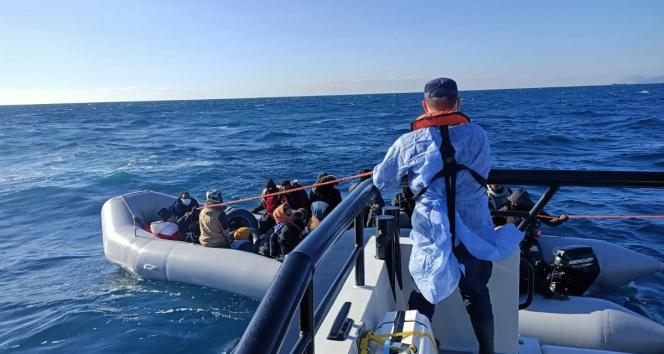 Yunanistanın ölüme ittiği 52 göçmen kurtarıldı