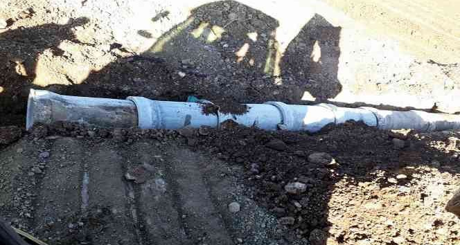 Köylerde yol çalışmaları aralıksız sürüyor