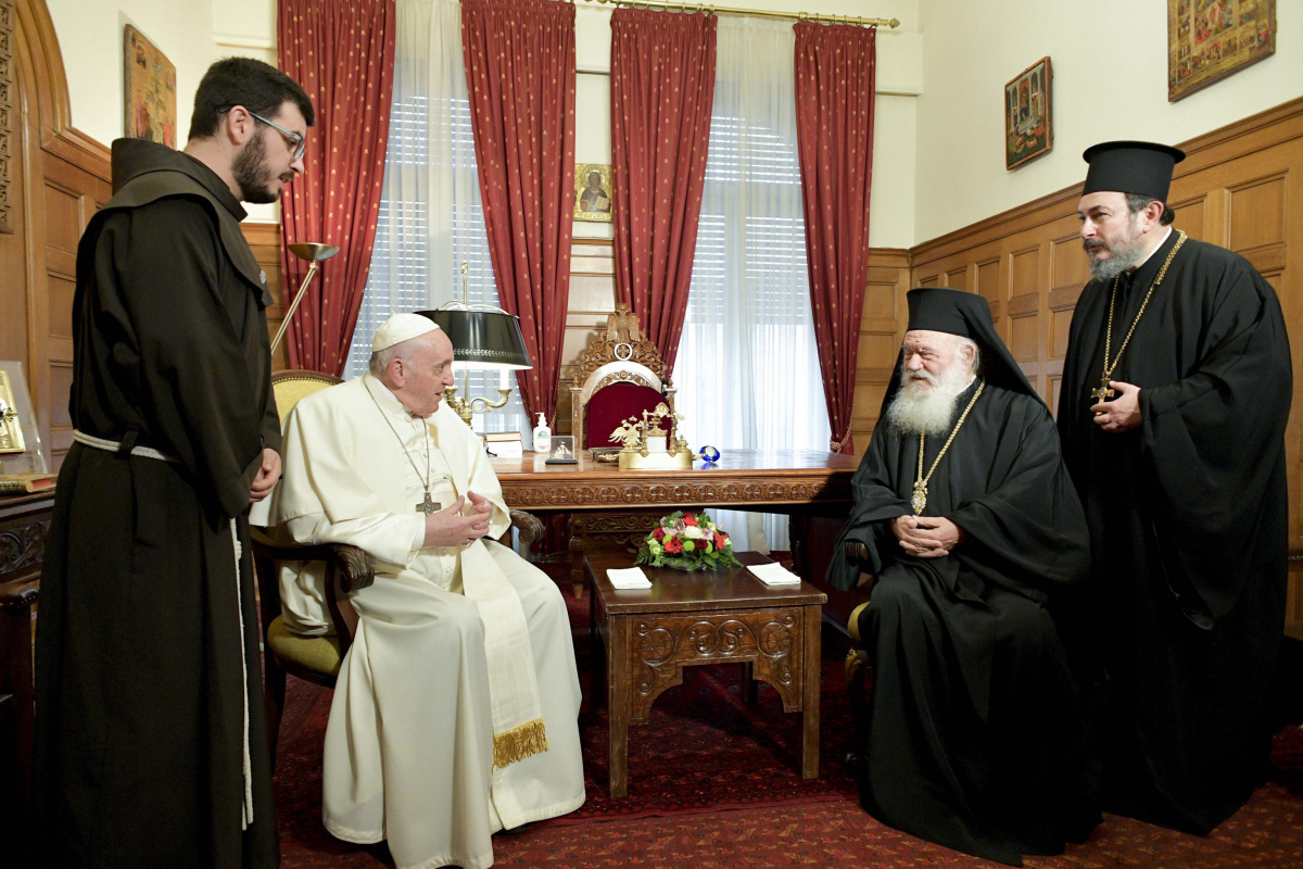 Ortodoks rahipten Papa'ya: 'Papa, sen bir kafirsin'