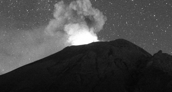 Popocatepetl Yanardağında patlamalar devam ediyor