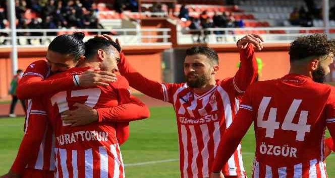 TFF 3. Lig: Gümüşhane Sportif Faaliyetler: 4 - Kardemir Karabükspor: 0