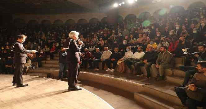 Süt Kardeşler sahnelendi