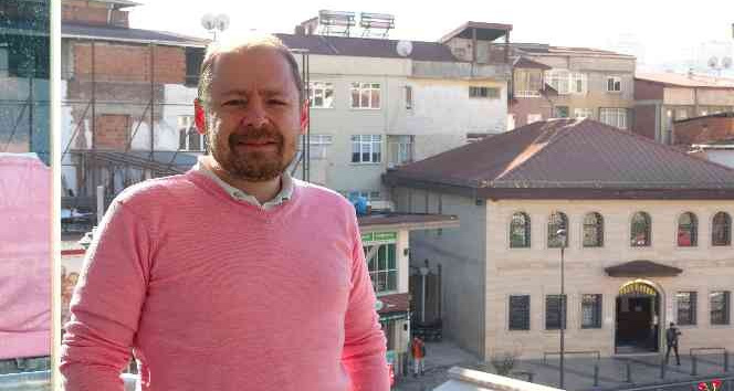 Yüksek Mühendis Savaşkan: “Çatılar yapılırken geometrik olarak hesaplanmalı, yanlardan ve alttan hava almamalı”