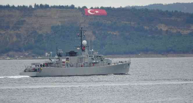 Bulgaristan savaş gemisi Çanakkale Boğazı’ndan geçti