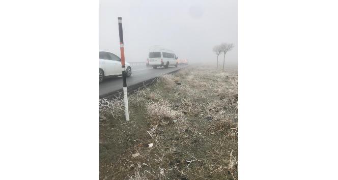 Yoğun sis ve buzlanma kazalara neden oldu