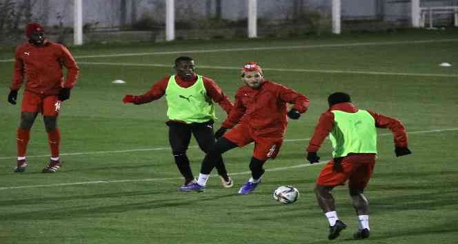 Sivasspor’da Galatasaray maçı hazırlıkları başladı