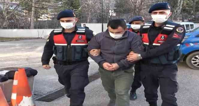 Boşanma aşamasındaki eşinin baba evini silahla basan adam tutuklandı