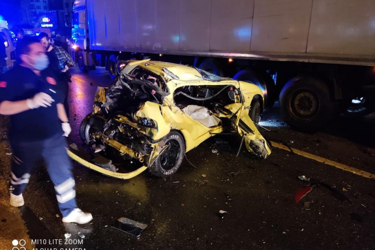 İstanbul'da feci kaza! Otomobilden fırladı, iki araç arasında feci şekilde can verdi