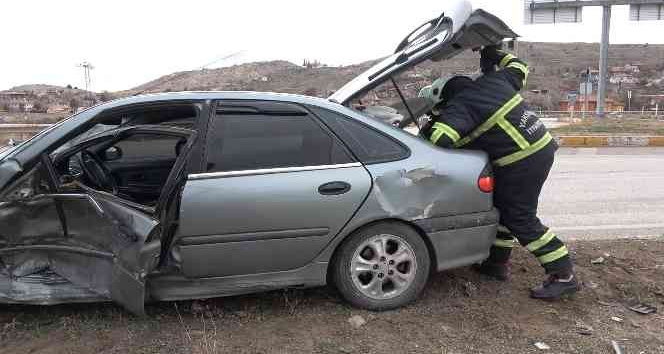 Kırıkkale’de iki otomobil çarpıştı: 4 yaralı
