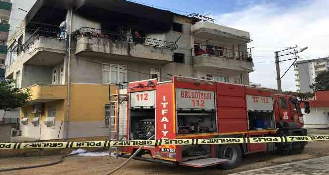 Osmaniye’de ev yangınında 1 kişi dumandan etkilendi
