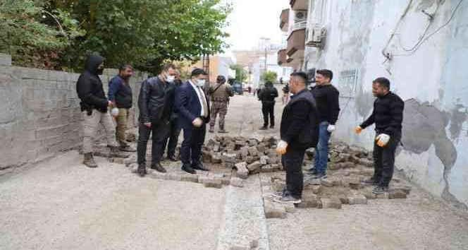Kaymakam Tunç, Nur Mahallesinde parke taşı çalışmalarını yerinde inceledi
