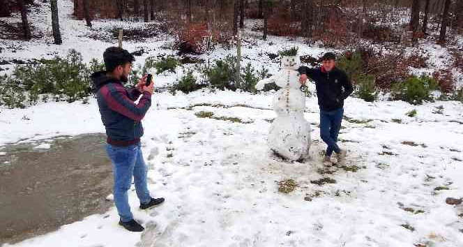 Osmaniye’de yüksek kesimler beyaza büründü