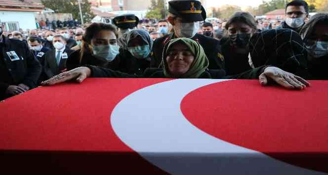 Pençe-Yıldırım Şehidi Çelik, Yozgat’ta son yolculuğuna uğurlandı