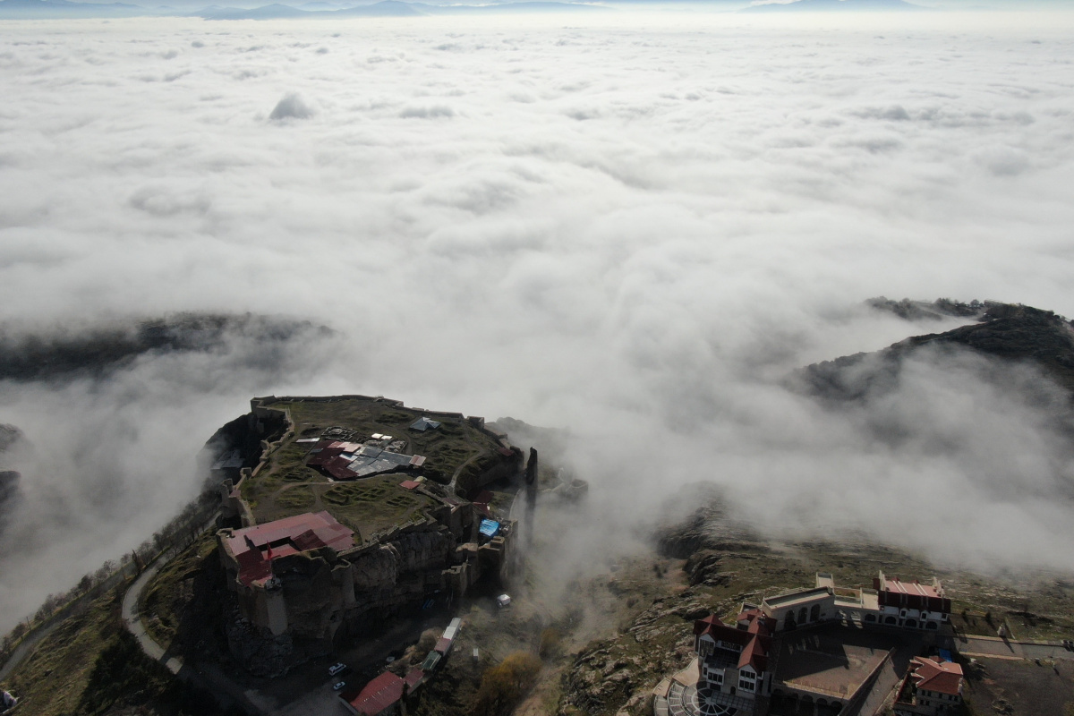 Elazığ sis denizinde kayboldu, eşsiz görüntüler oluştu