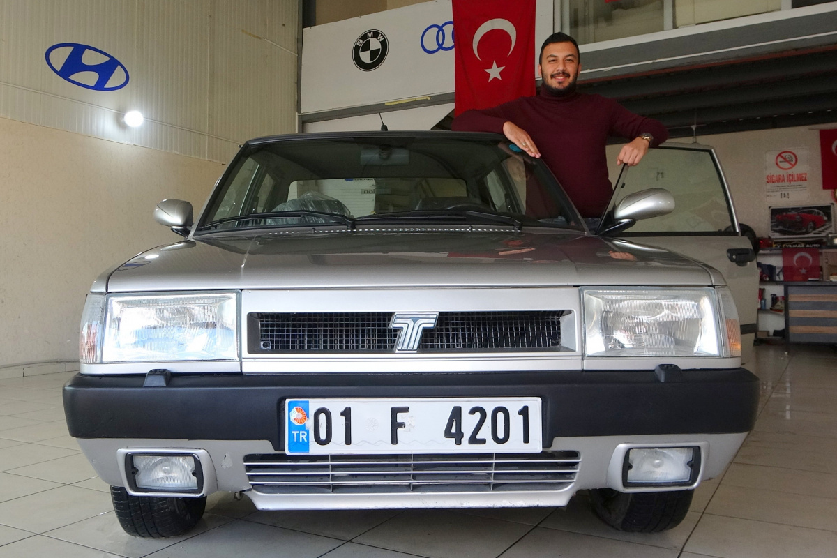 "Türkiye’de nadir araçlardan" dediği otomobilini 145 bin liradan satışa çıkardı