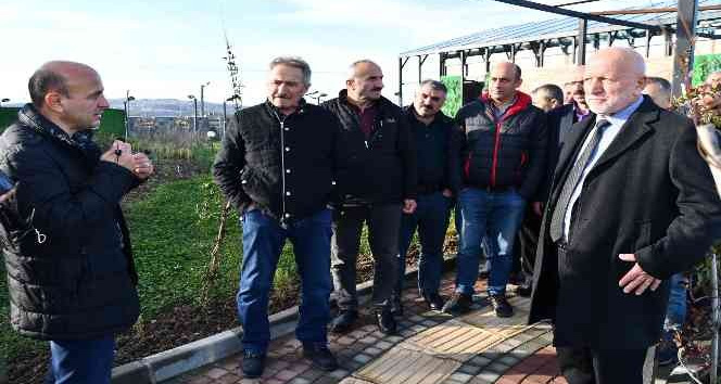 Oral: “Bizim sevdamız Altınova”