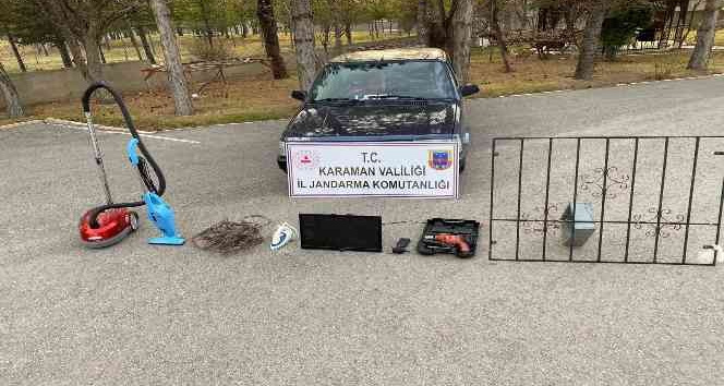 Jandarma devriye yaparken bağ evinden hırsızlık yapan 3 kişiyi yakaladı