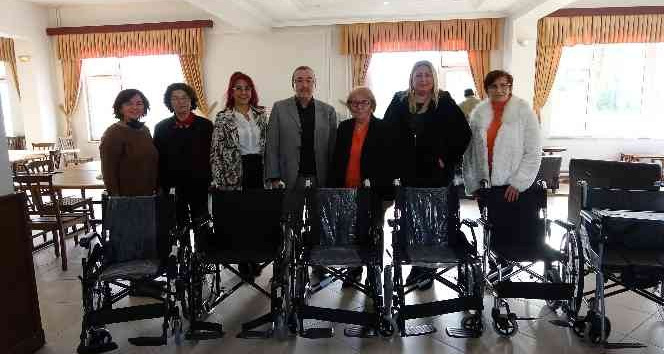 Türk Kadınlar Birliği’nden engellilere 6 adet tekerlekli sandalye