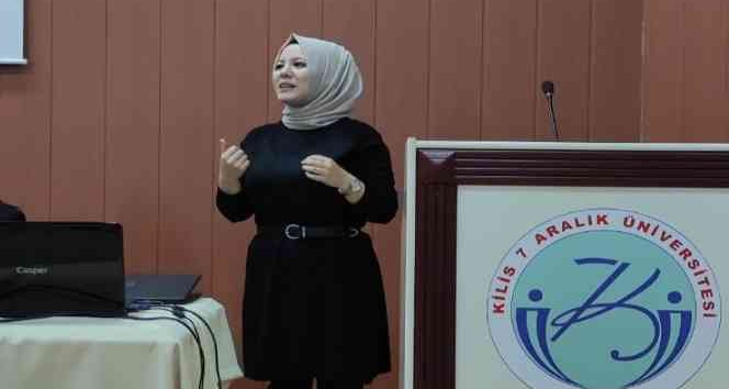 Üniversitede “Bağımlılıkta Aile Rolleri” başlıklı konferans