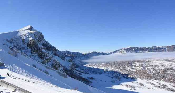 Bitlis’in 4 mevsim tanıtımı için 2 bin 250 rakım yüksekliğe çıktılar