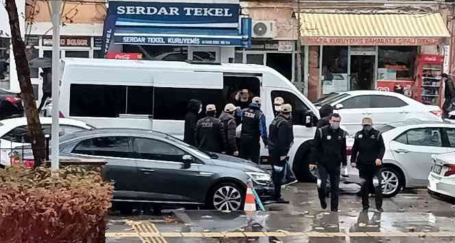 Kırşehir'de düzenlenen DEAŞ operasyonunda 13 kişi gözaltına alındı