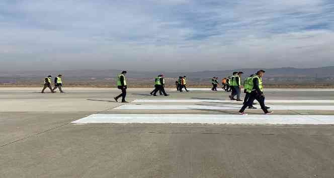 Havalimanlarında FOD yürüyüşü