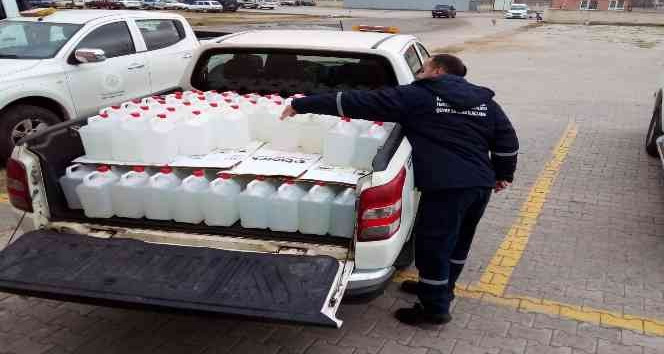 Kırıkkale Belediyesi okullara el dezenfektanı dağıttı