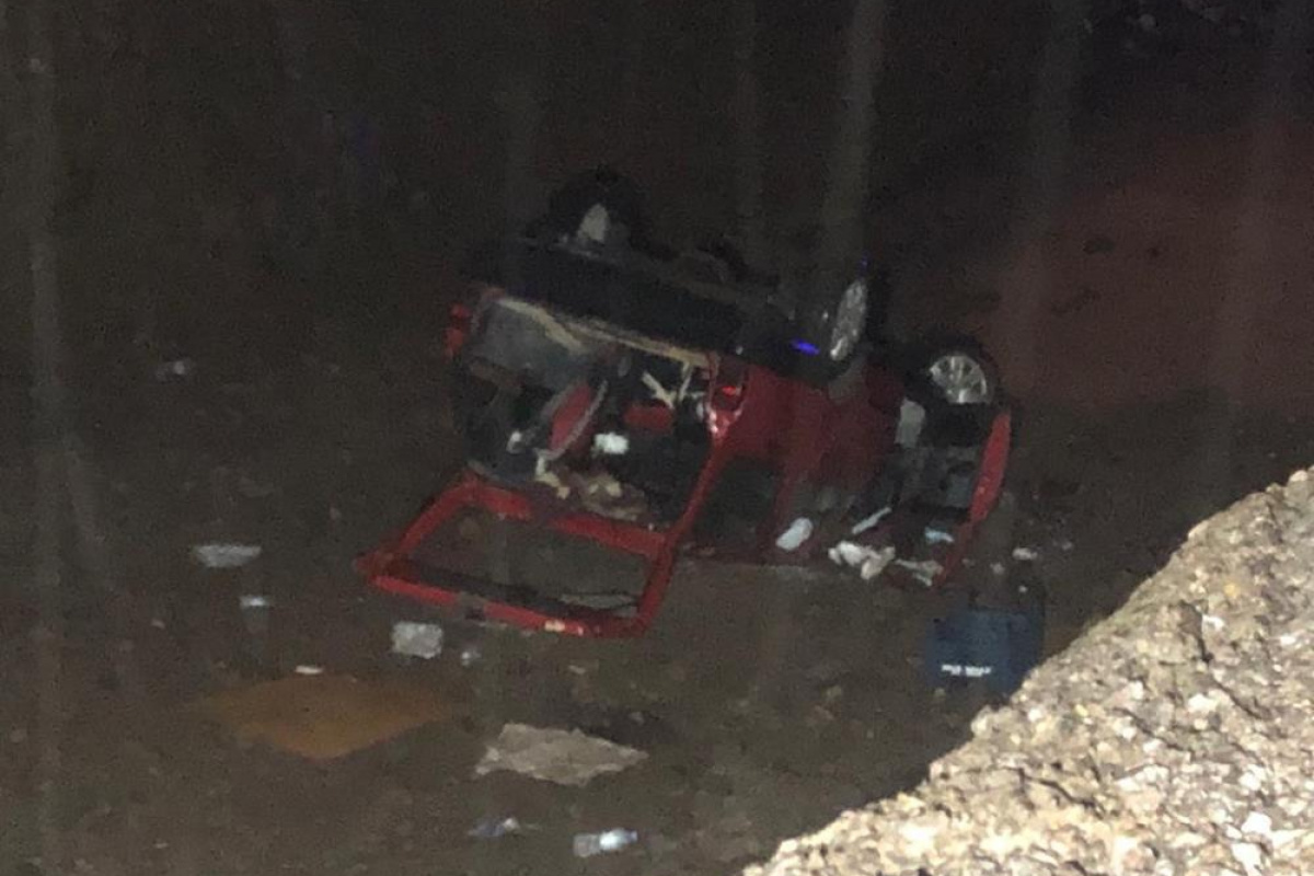 'U' dönüşü yapmak isteyen otomobil yol yapım inşaat alanına düştü: 3’ü çocuk 7 yaralı