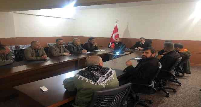 Şenoba Belediye Başkanı Alihan Babat, çiftçilerle bir araya geldi