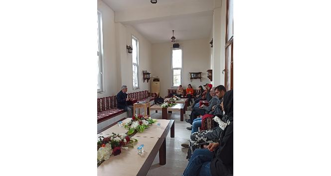 Üniversite de "Özgür Düşünce Geleneği" konulu söyleşi