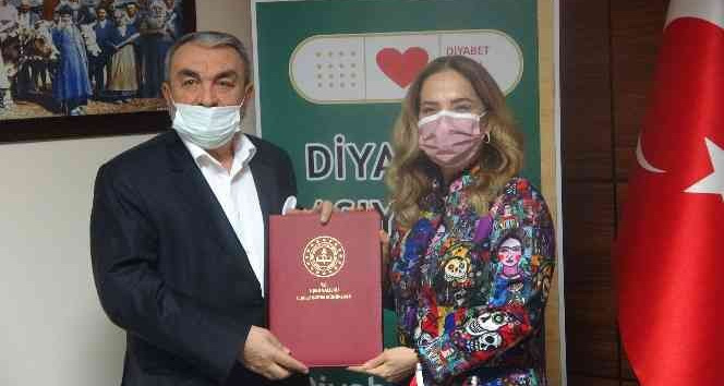 Uşak’ta 75 diyabetli öğrenciye sensörlü kan şekeri ölçme cihazı verilecek