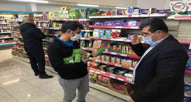 Zabıta ekipleri gıda denetimi yaptı