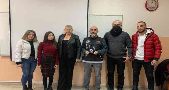 Honaz MYO’da ‘Uyuşturucuyla Mücadele ve Farkındalık’ konferansı düzenlendi