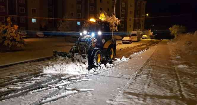 Karla mücadele sabaha kadar sürdü