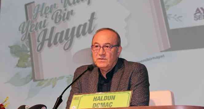Spor yorumcusu Haldun Domaç, Kitap Fuarı’nda okurlarıyla buluştu