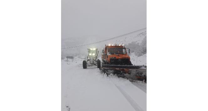 Tunceli-Erzincan yolu tır geçişine kapandı