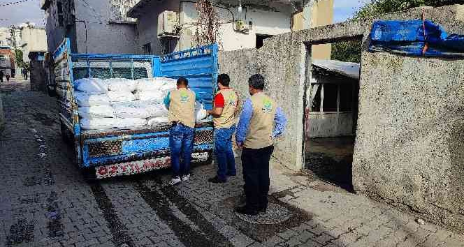 Cizre’de ihtiyaç sahiplerine gıda yardımı yapıldı