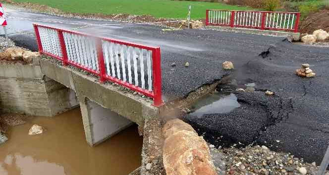 Osmaniye’de yağmur hayatı olumsuz etkiliyor