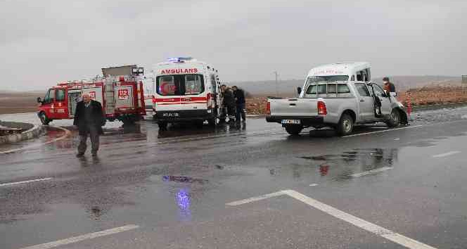 Midyat’ta trafik kazası: 9 yaralı