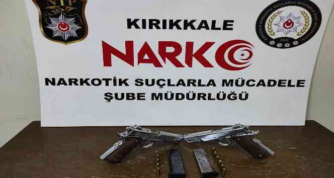 Kırıkkale’de 2 adet ruhsatsız tabanca ele geçirildi