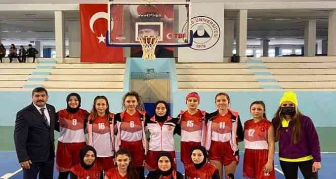 NEVÜ Basketbol takımları hızlı başladı