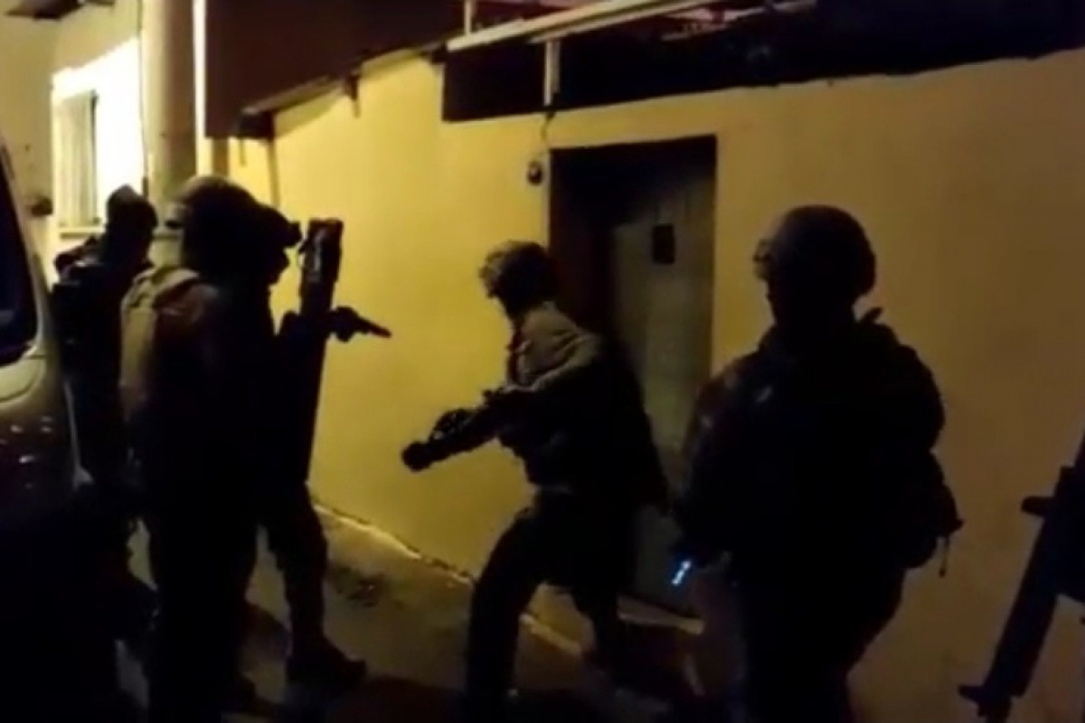 İzmir’de film sahnelerini aratmayan &#039;Torbacı&#039; operasyonu: 141 gözaltı