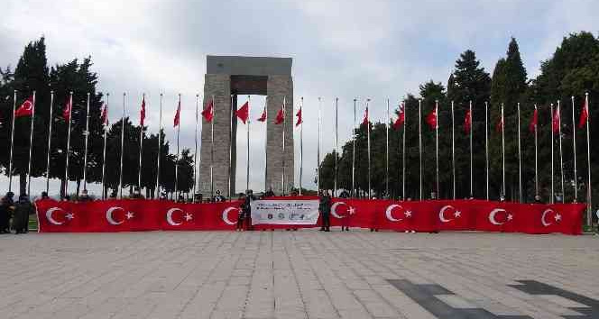 21 down sendromlu çocuktan Şehitler Abidesi’ne ziyaret
