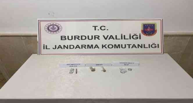 Burdur’a uyuşturucu getiren iki şüpheli yakalandı